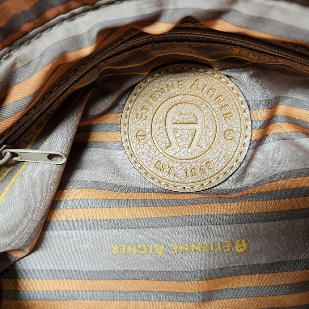 EUC Etienne Aigner Tan Leather Shoulder Bag With Metal Tag - Picture 6 of 15